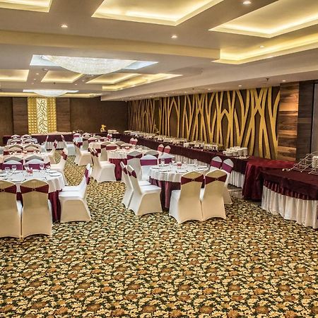 Regenta Central Amritsar Extérieur photo