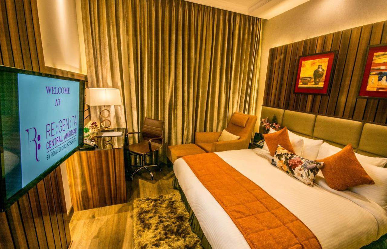 Regenta Central Amritsar Extérieur photo