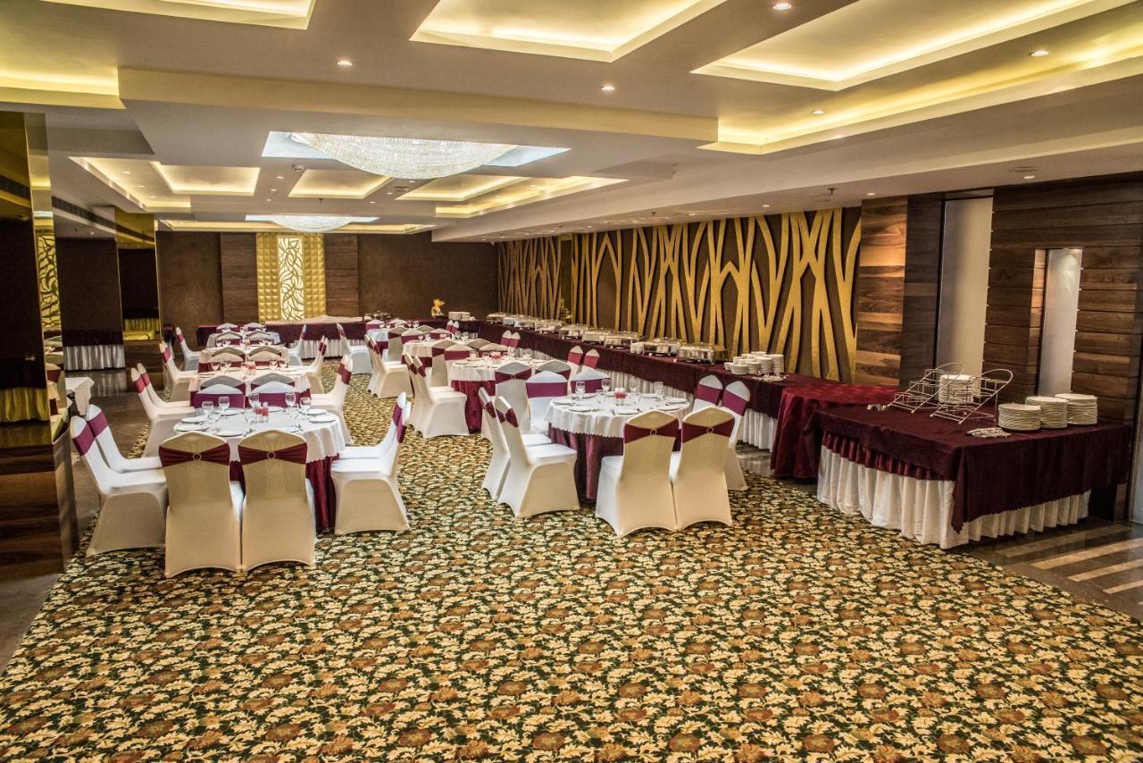 Regenta Central Amritsar Extérieur photo