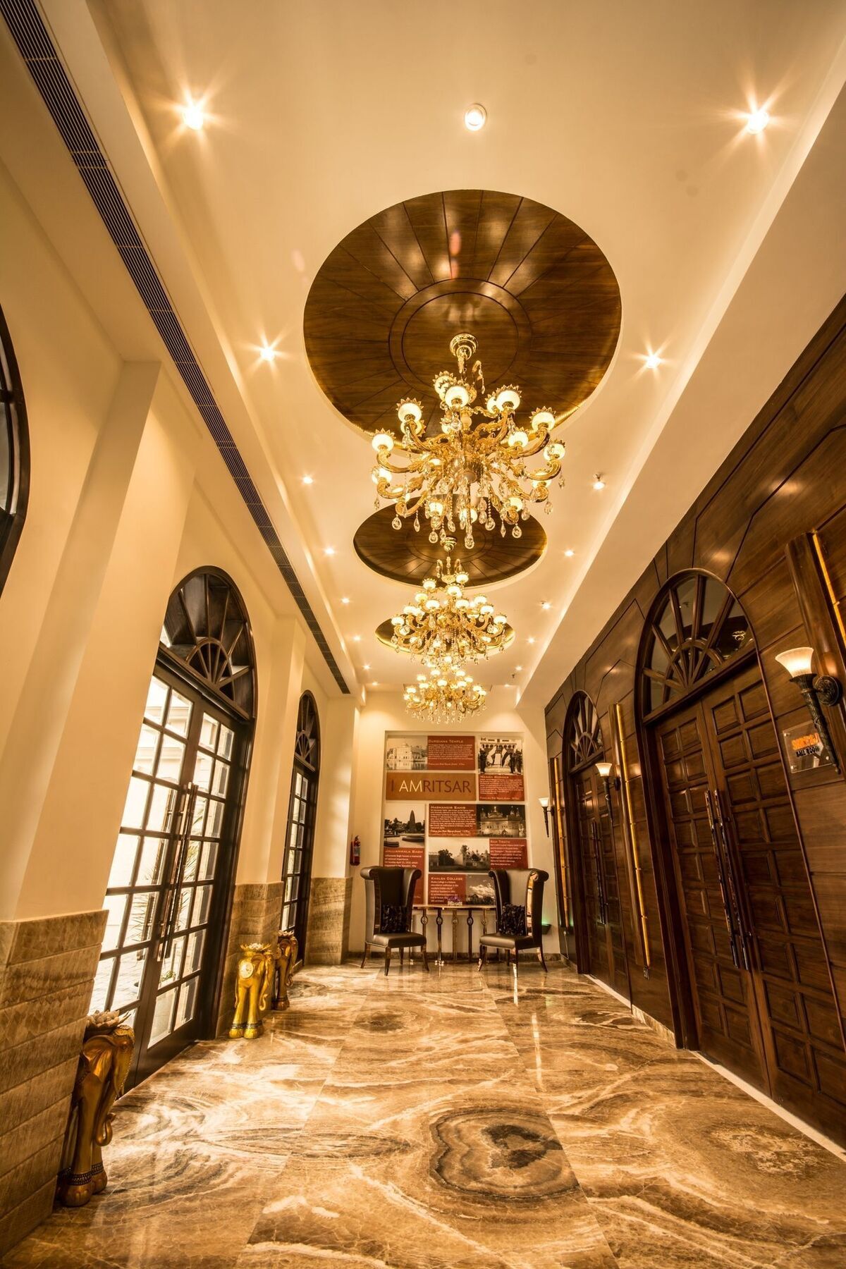 Regenta Central Amritsar Extérieur photo