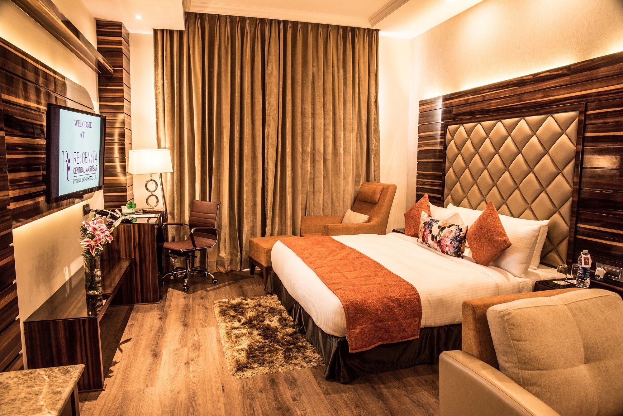 Regenta Central Amritsar Extérieur photo